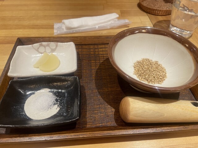 ゴマと塩、香の物