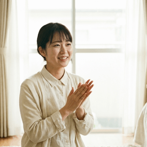 手を叩く女性_やさしい心の整え方